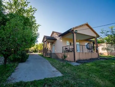 Ranch Globarevic Skadar * פודגוריצה